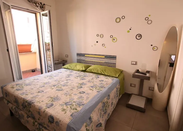 Lazy Night בית הארחה